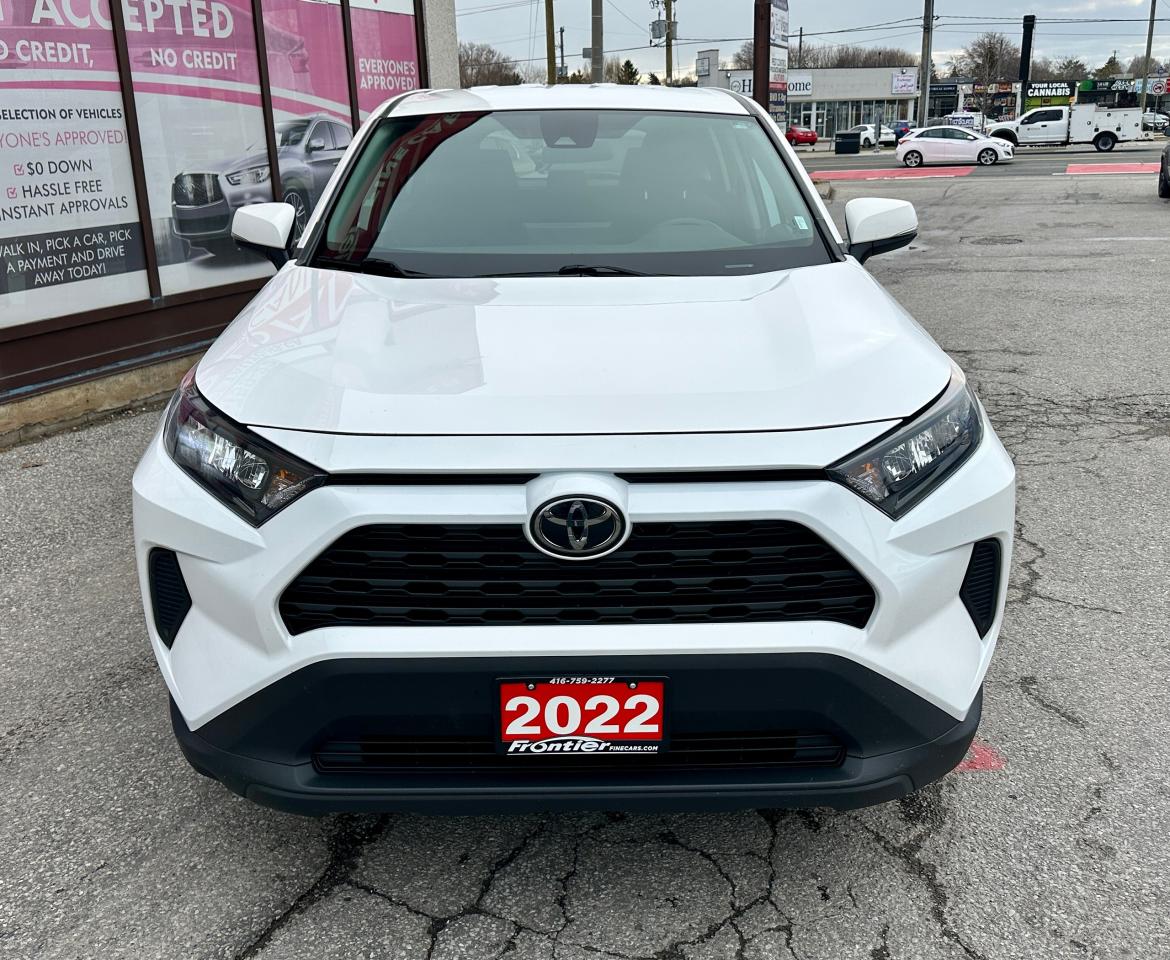 2022 Toyota RAV4 LE AWD Photo2