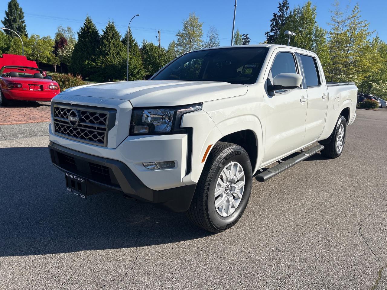 Used 2022 Nissan Frontier Crew Cab SV Long Bed 4x4 for sale in Surrey, BC