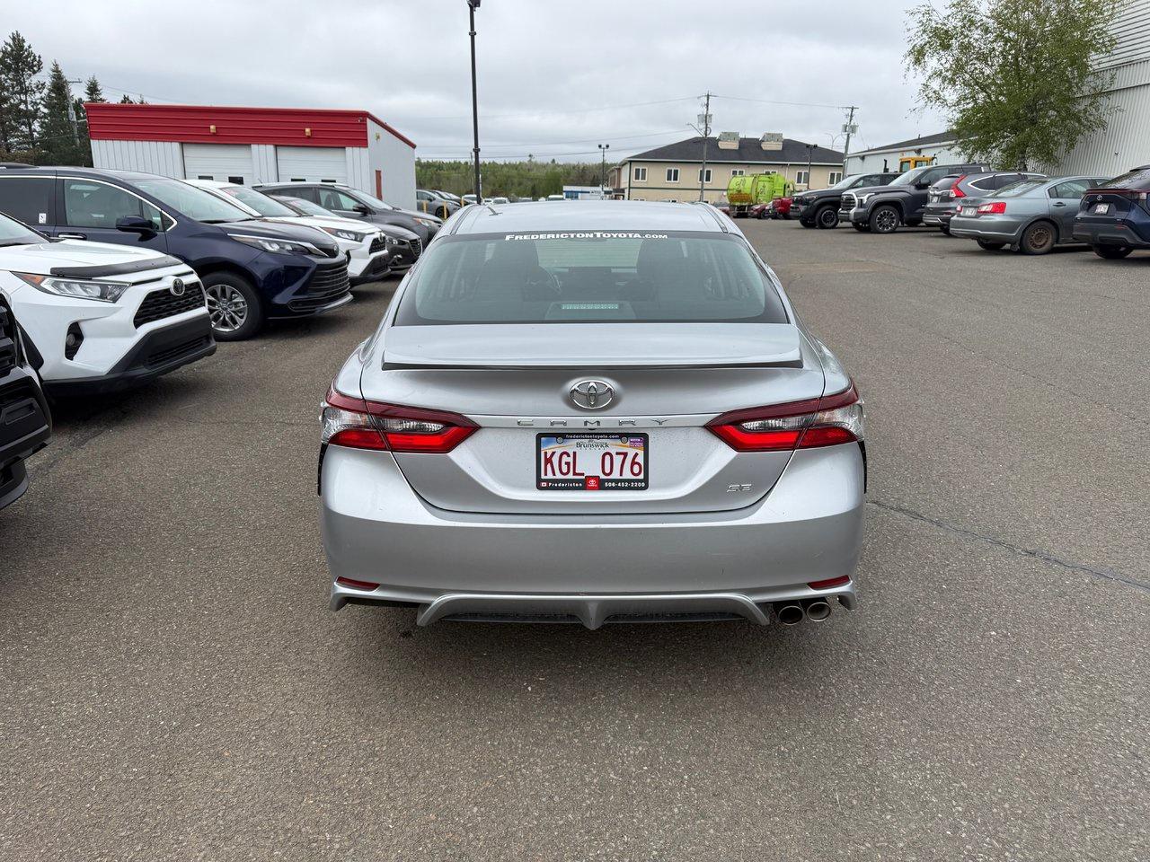 2022 Toyota Camry SE Photo
