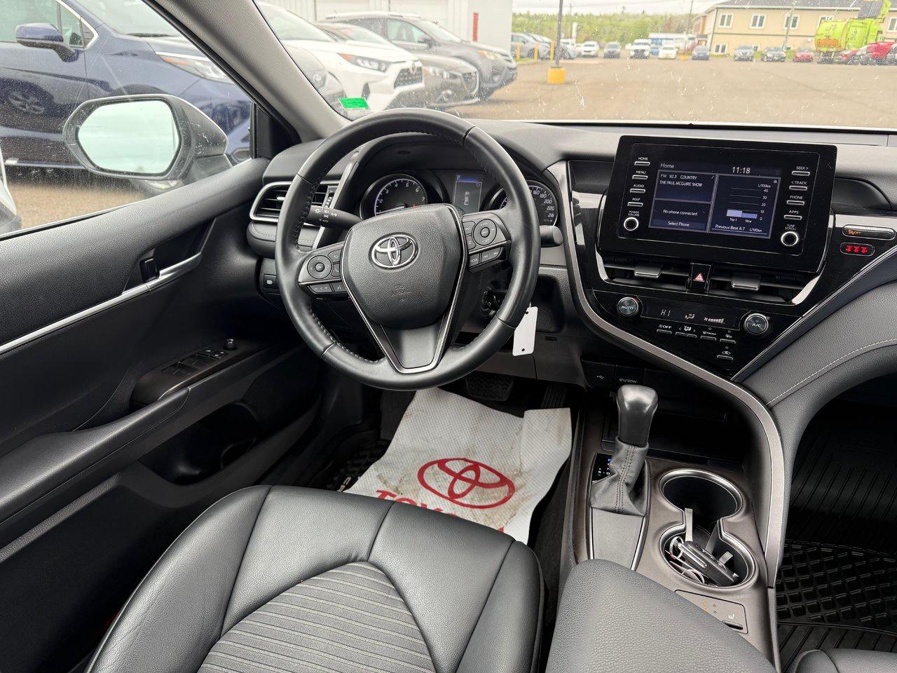 2022 Toyota Camry SE Photo