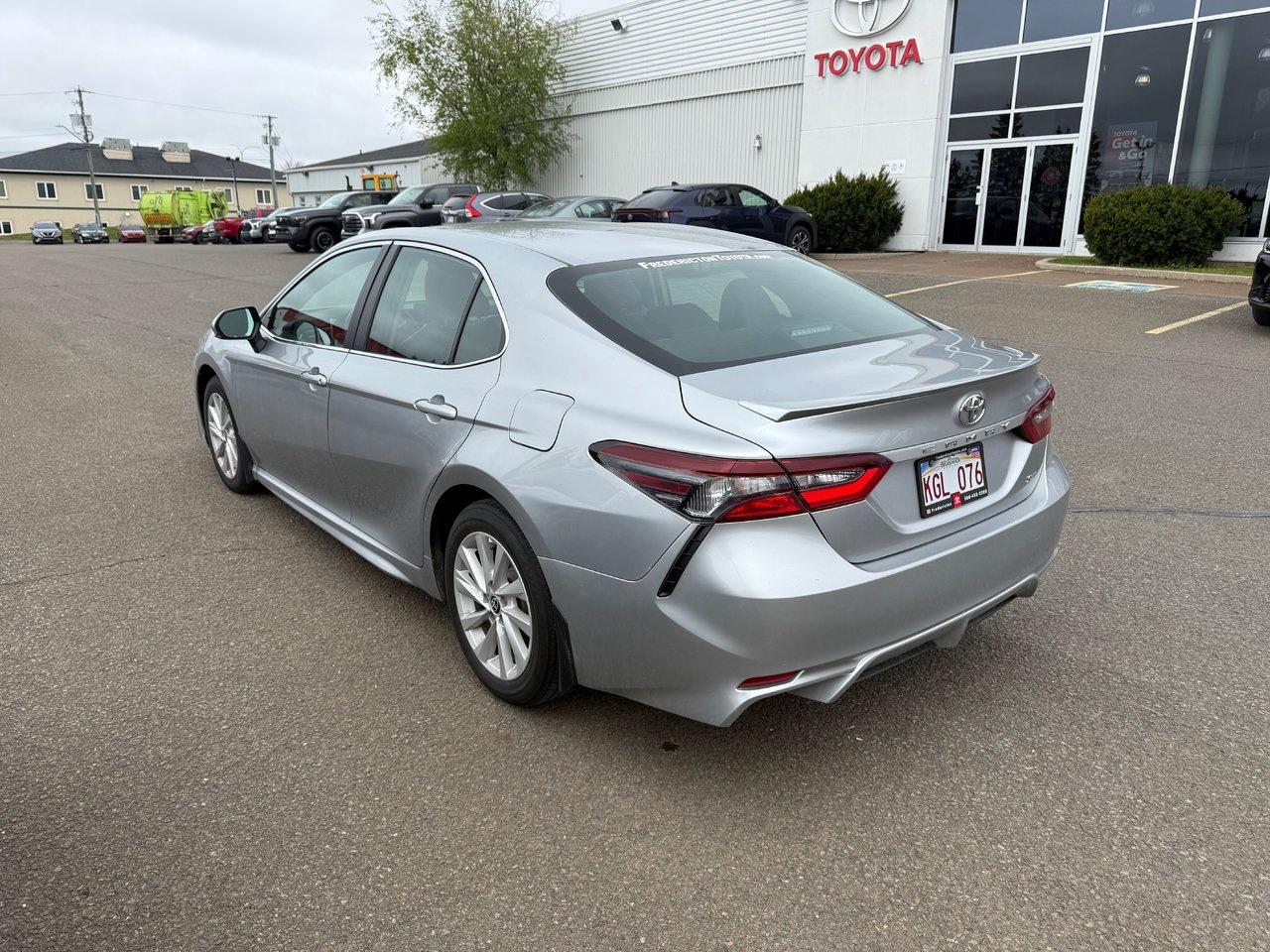 2022 Toyota Camry SE Photo