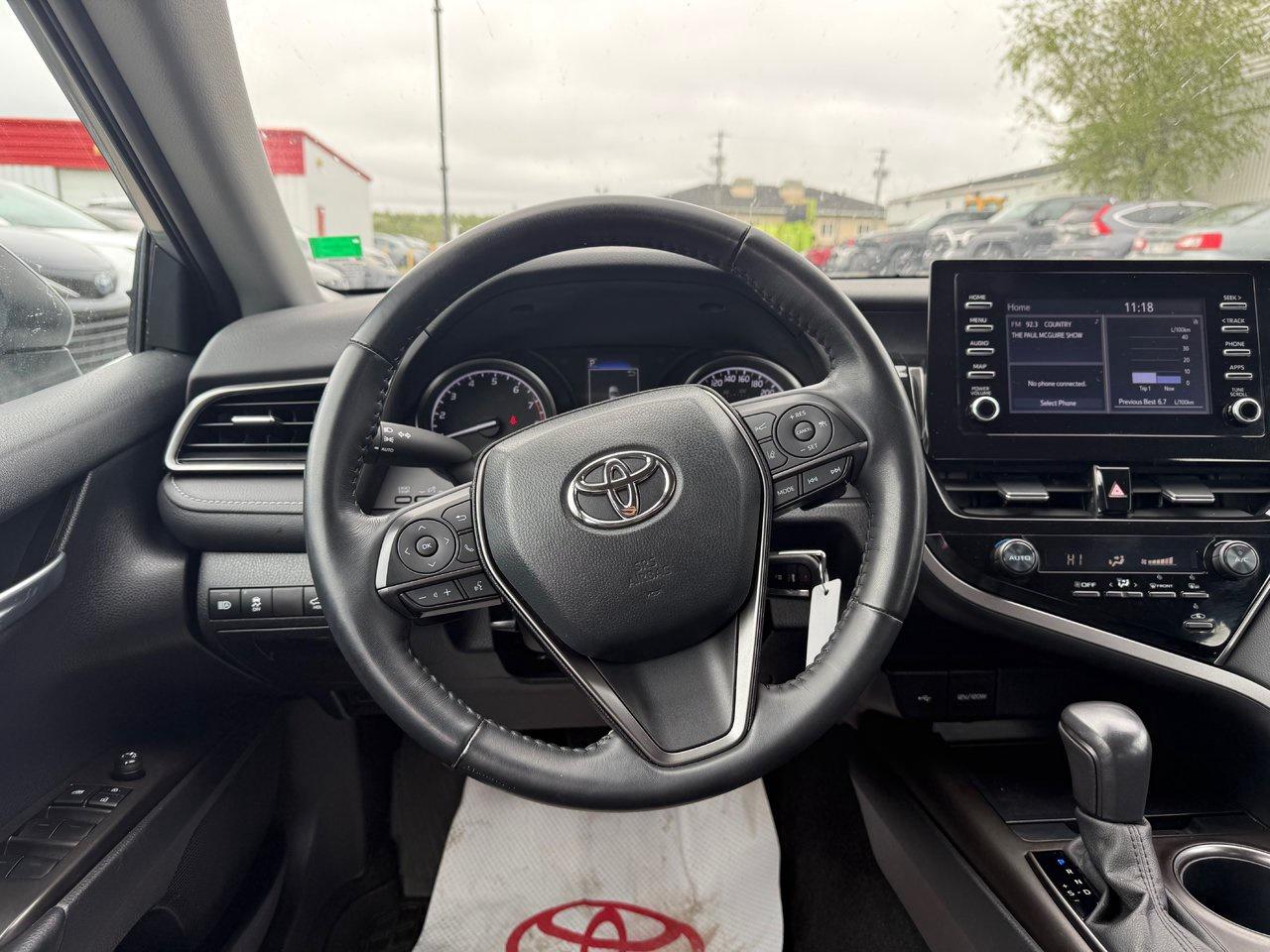2022 Toyota Camry SE Photo