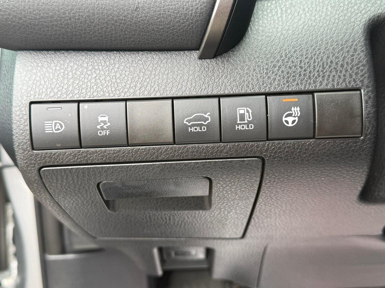 2022 Toyota Camry SE Photo
