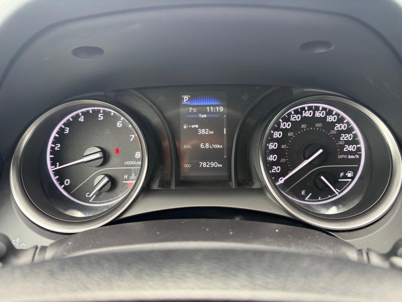 2022 Toyota Camry SE Photo