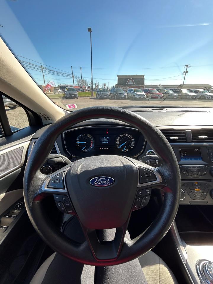 2017 Ford Fusion S - Photo #9