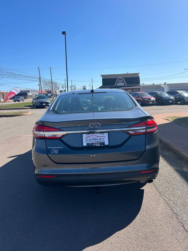 2017 Ford Fusion S - Photo #5