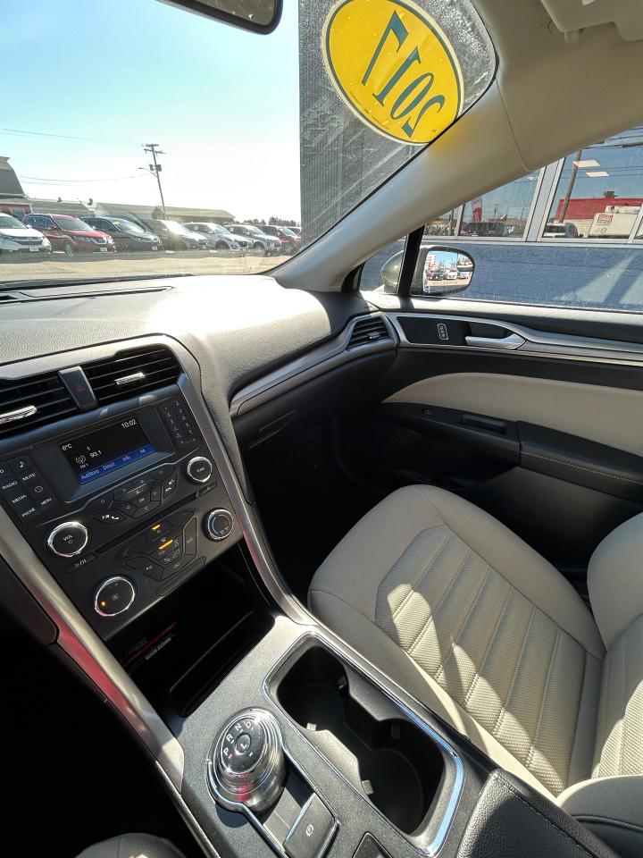 2017 Ford Fusion S - Photo #10