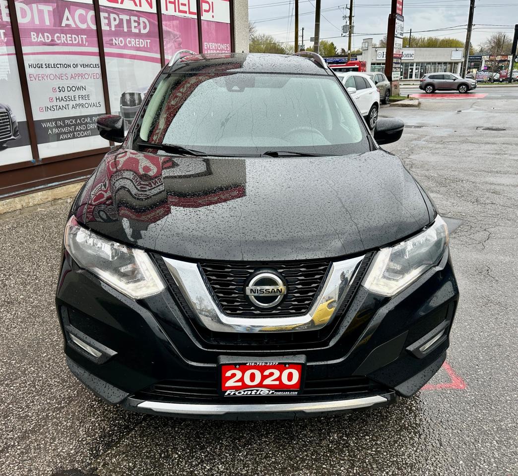 2020 Nissan Rogue AWD SV Photo2