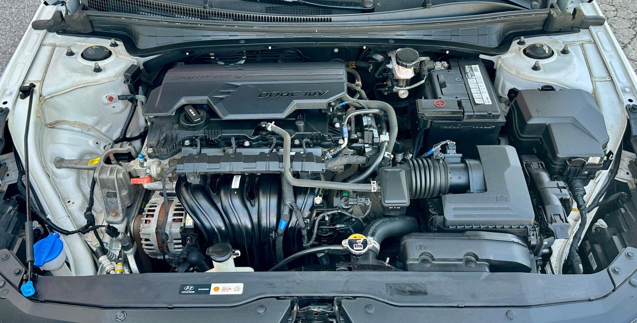 2021 Hyundai Elantra Preferred IVT w/Sun & Tech Package Photo