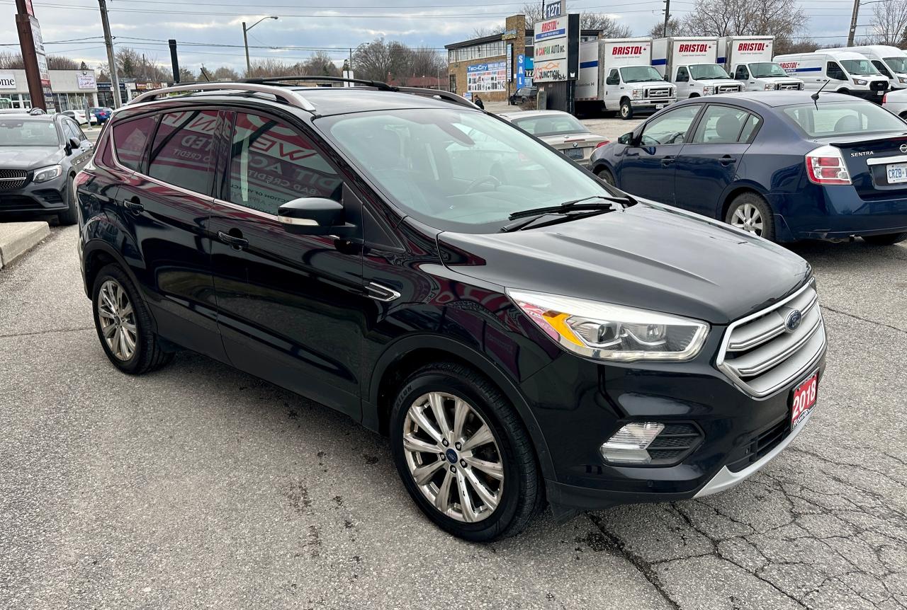 2018 Ford Escape Titanium 4WD Photo3