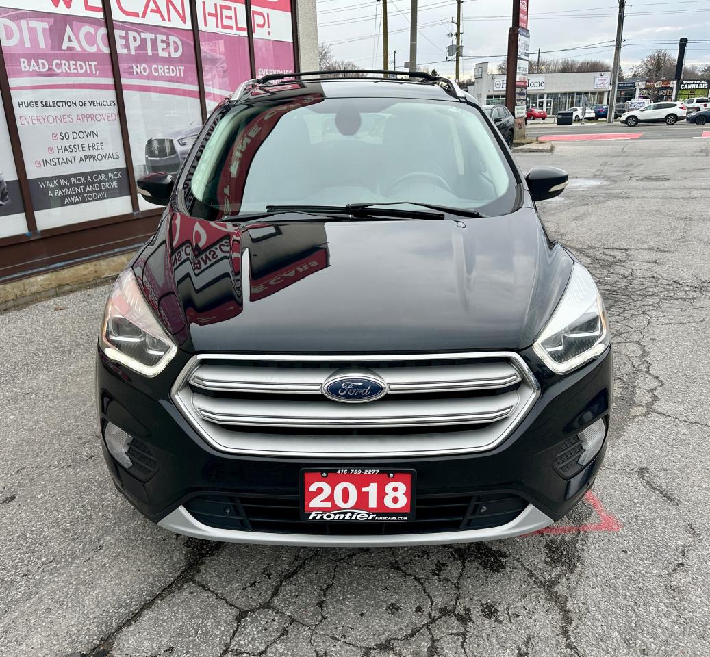 2018 Ford Escape Titanium 4WD Photo2