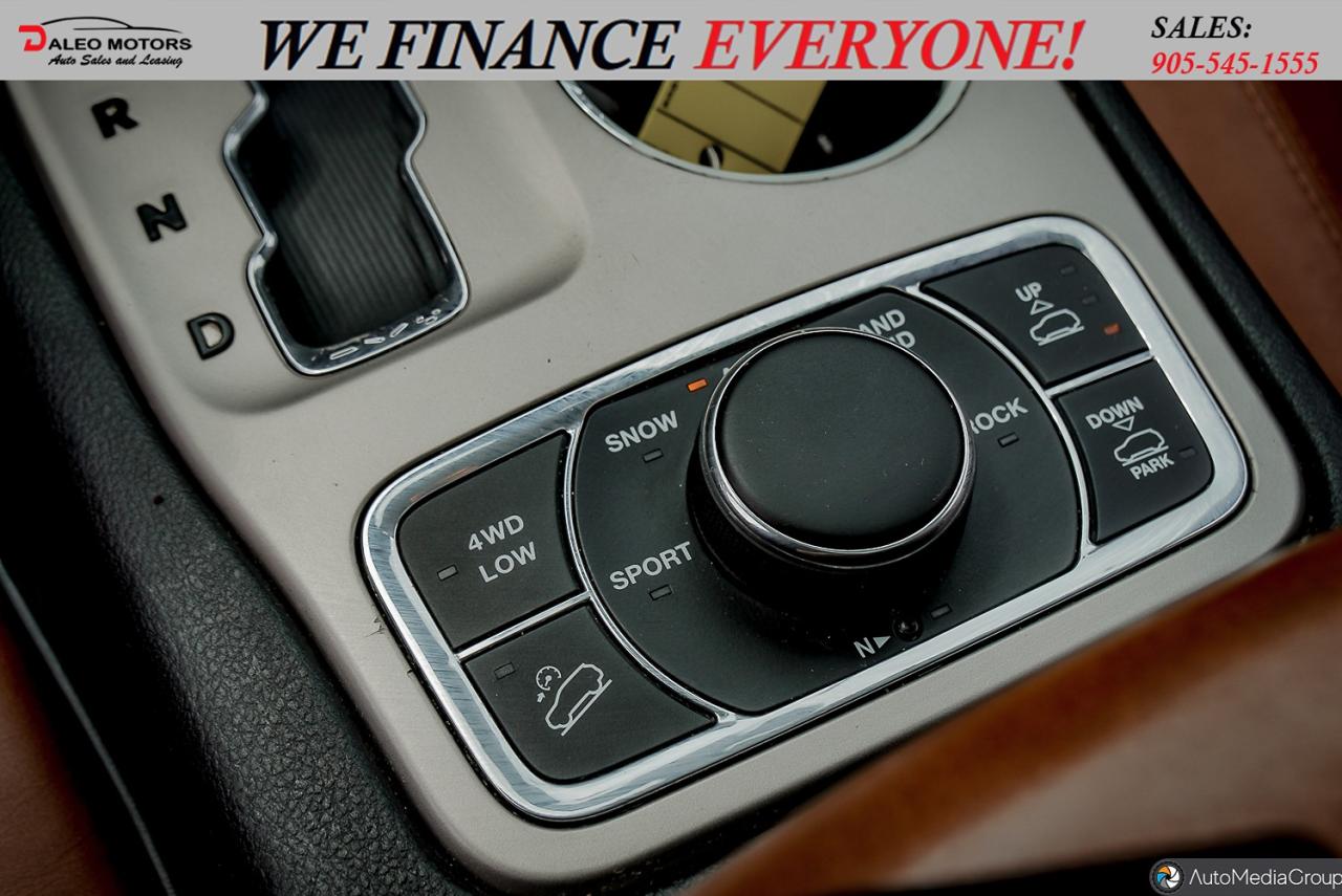 2012 Jeep Grand Cherokee Overland / SUNROOF / LTHR / WOODTRIM / B.CAM / 4X4 Photo23