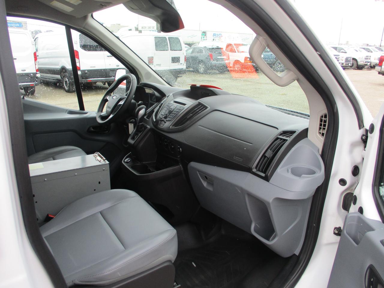 2019 Ford Transit  - Photo #8