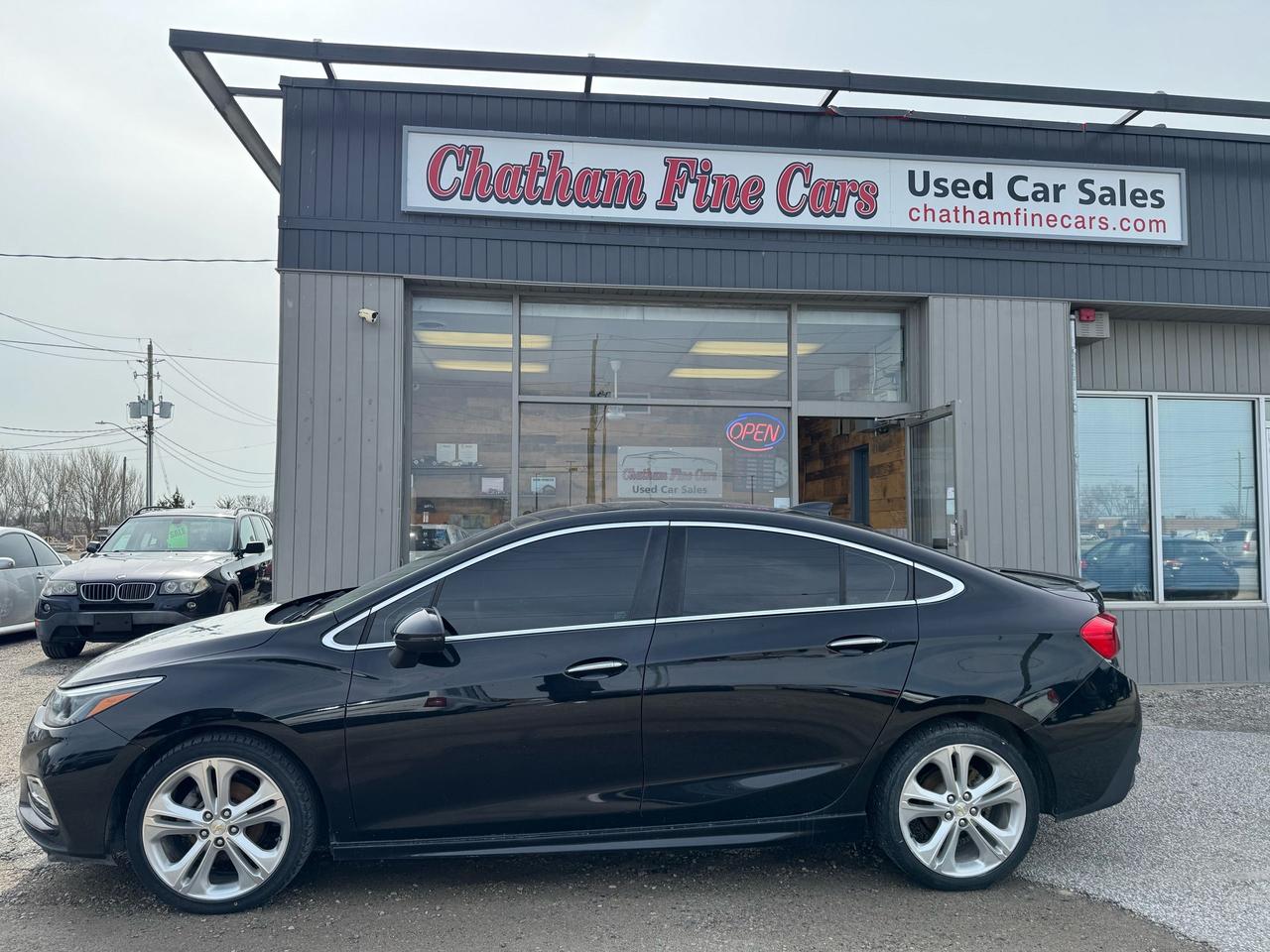 2017 Chevrolet Cruze Premier Photo