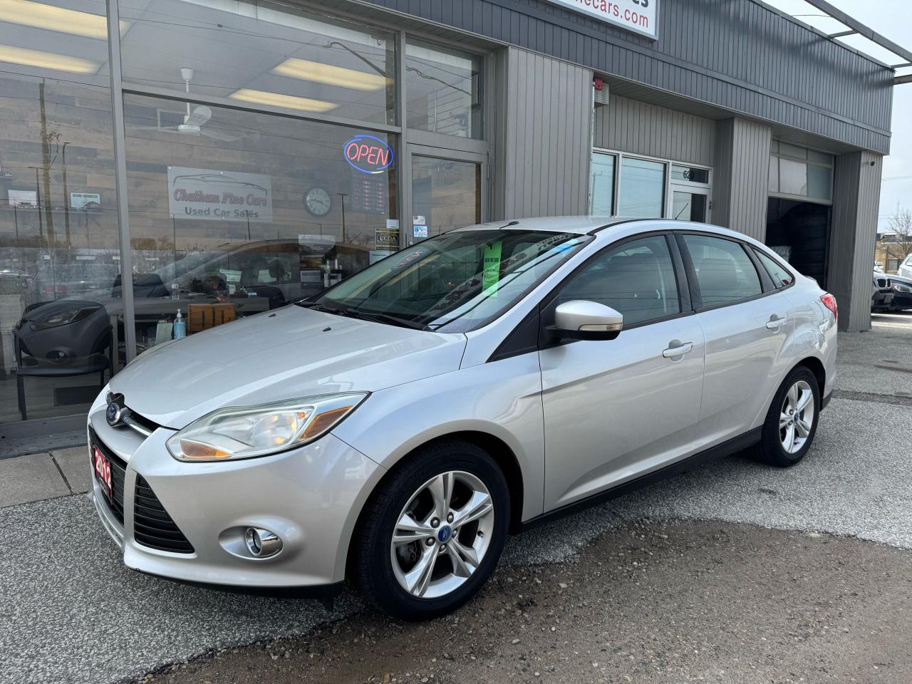 2012 Ford Focus SE Photo3