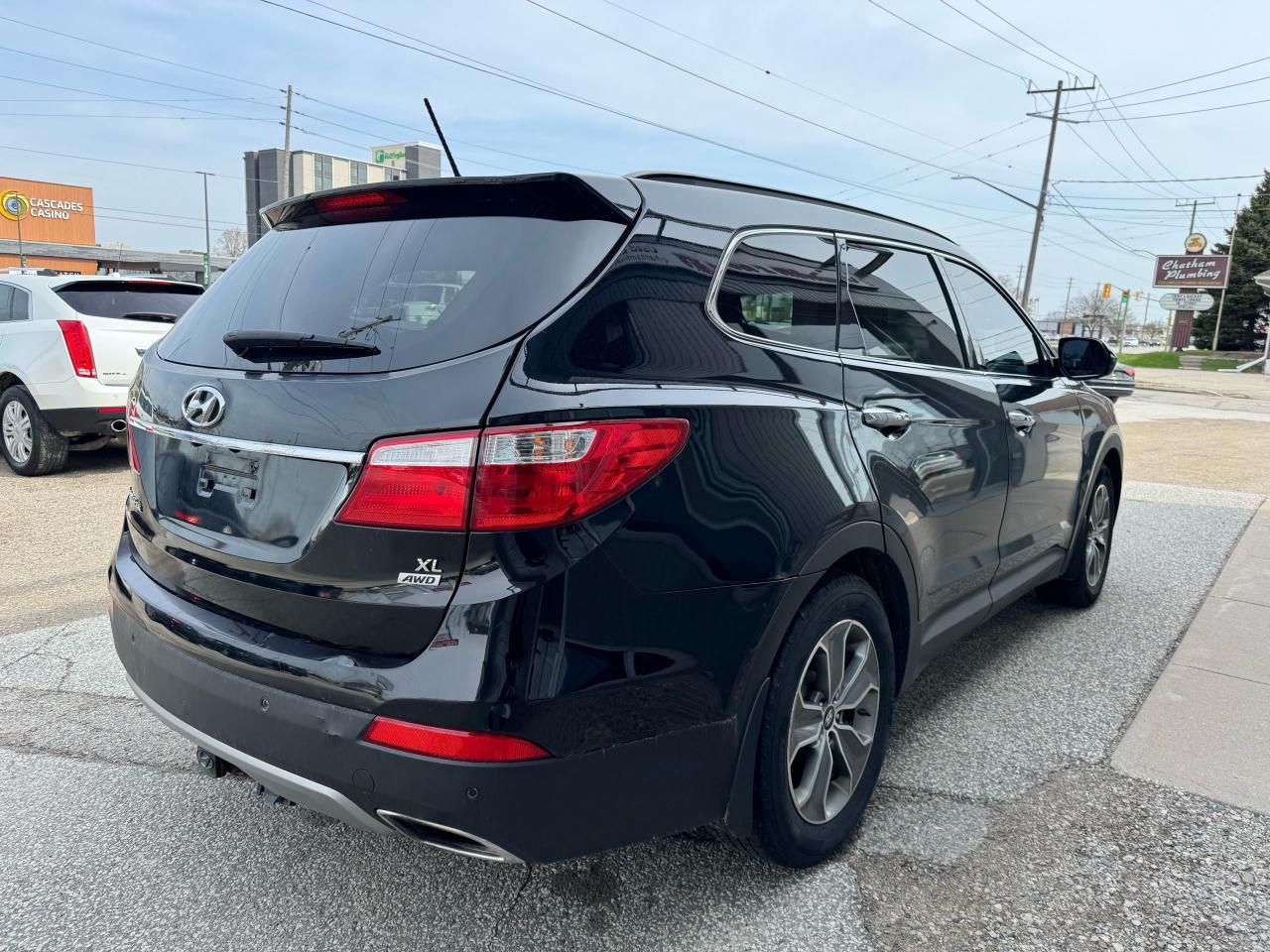 2016 Hyundai Santa Fe XL Premium Photo3