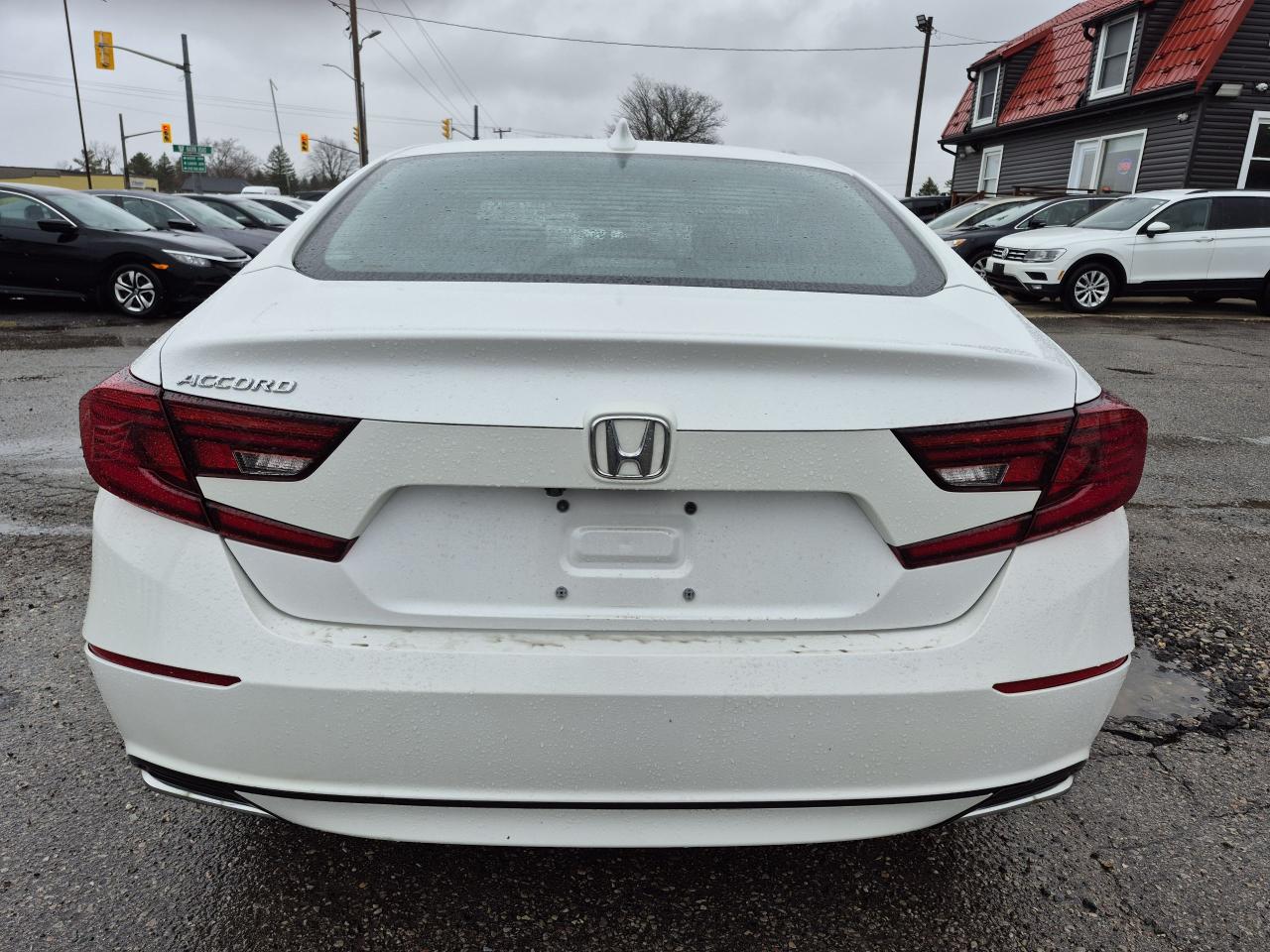 2018 Honda Accord LX Certified/Clean Photo3