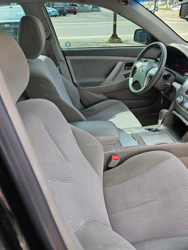 2010 Toyota Camry  - Photo #11