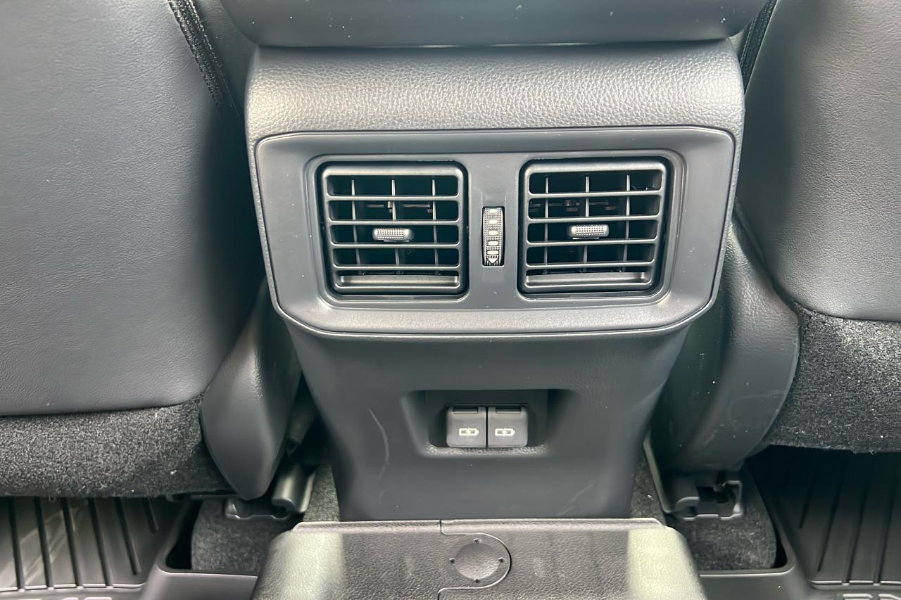 2025 Toyota RAV4 Plug-In Hybrid XSE Photo