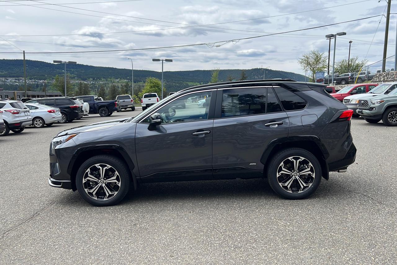 2025 Toyota RAV4 Plug-In Hybrid XSE Photo3