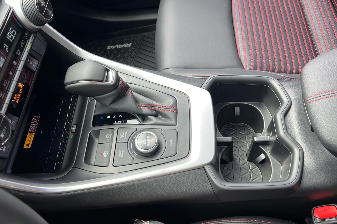 2025 Toyota RAV4 Plug-In Hybrid XSE Photo