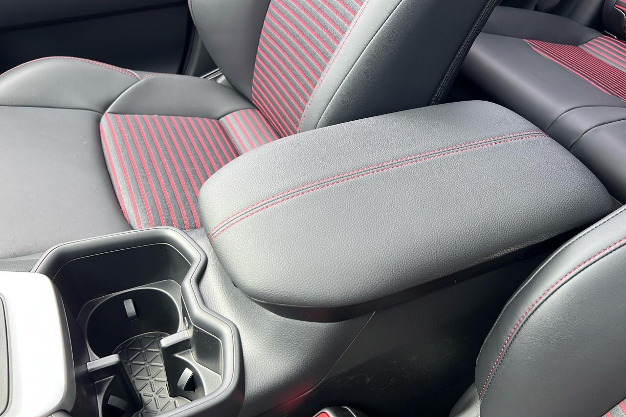2025 Toyota RAV4 Plug-In Hybrid XSE Photo