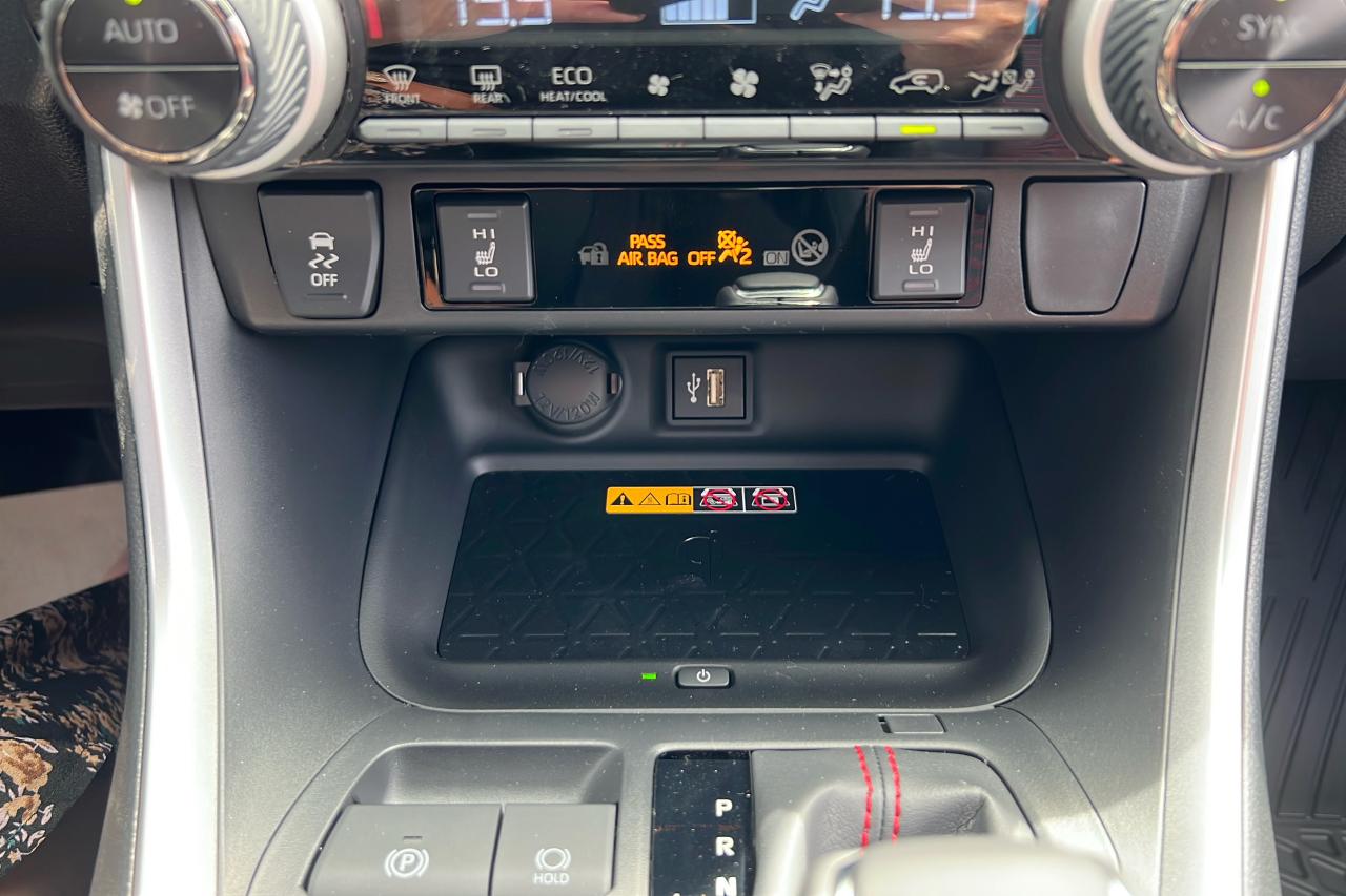 2025 Toyota RAV4 Plug-In Hybrid XSE Photo