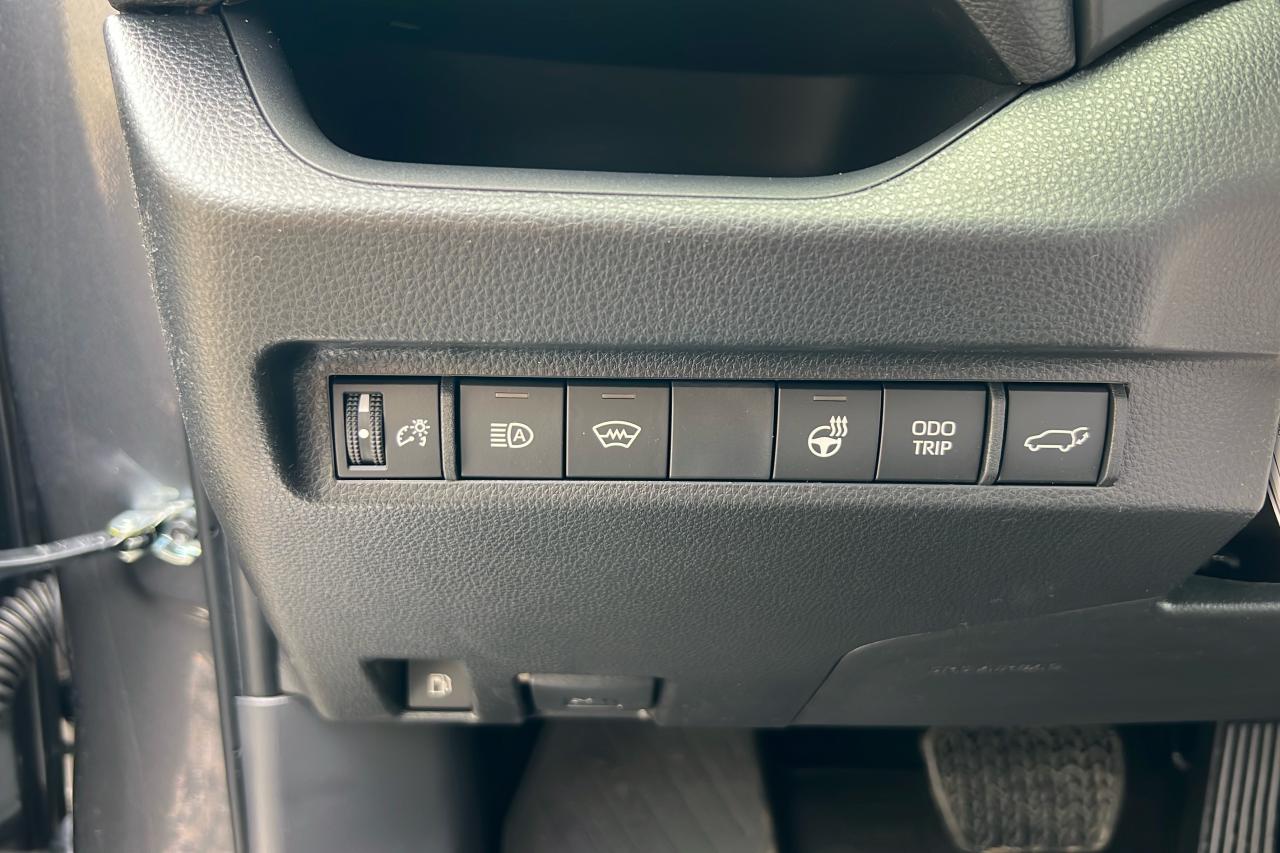 2025 Toyota RAV4 Plug-In Hybrid XSE Photo