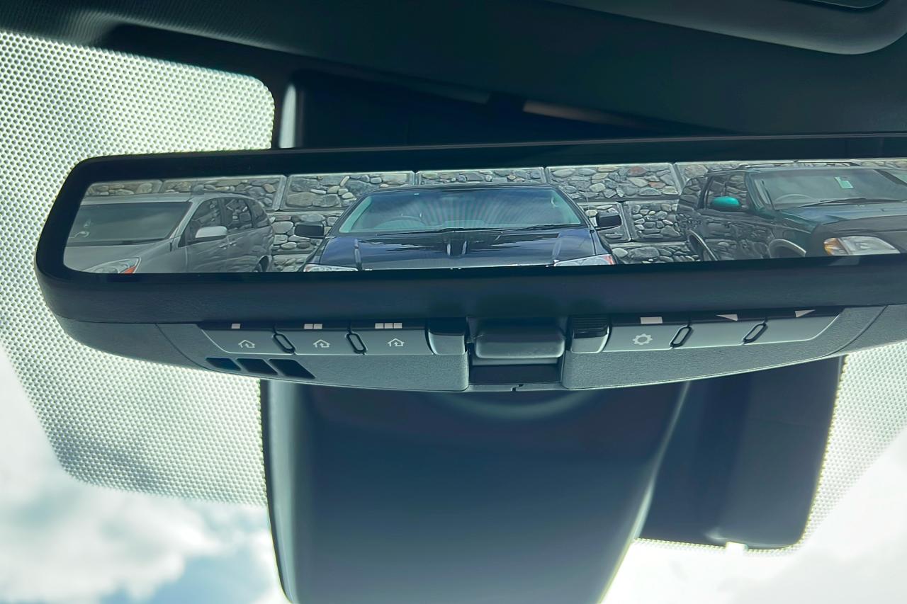 2025 Toyota RAV4 Plug-In Hybrid XSE Photo