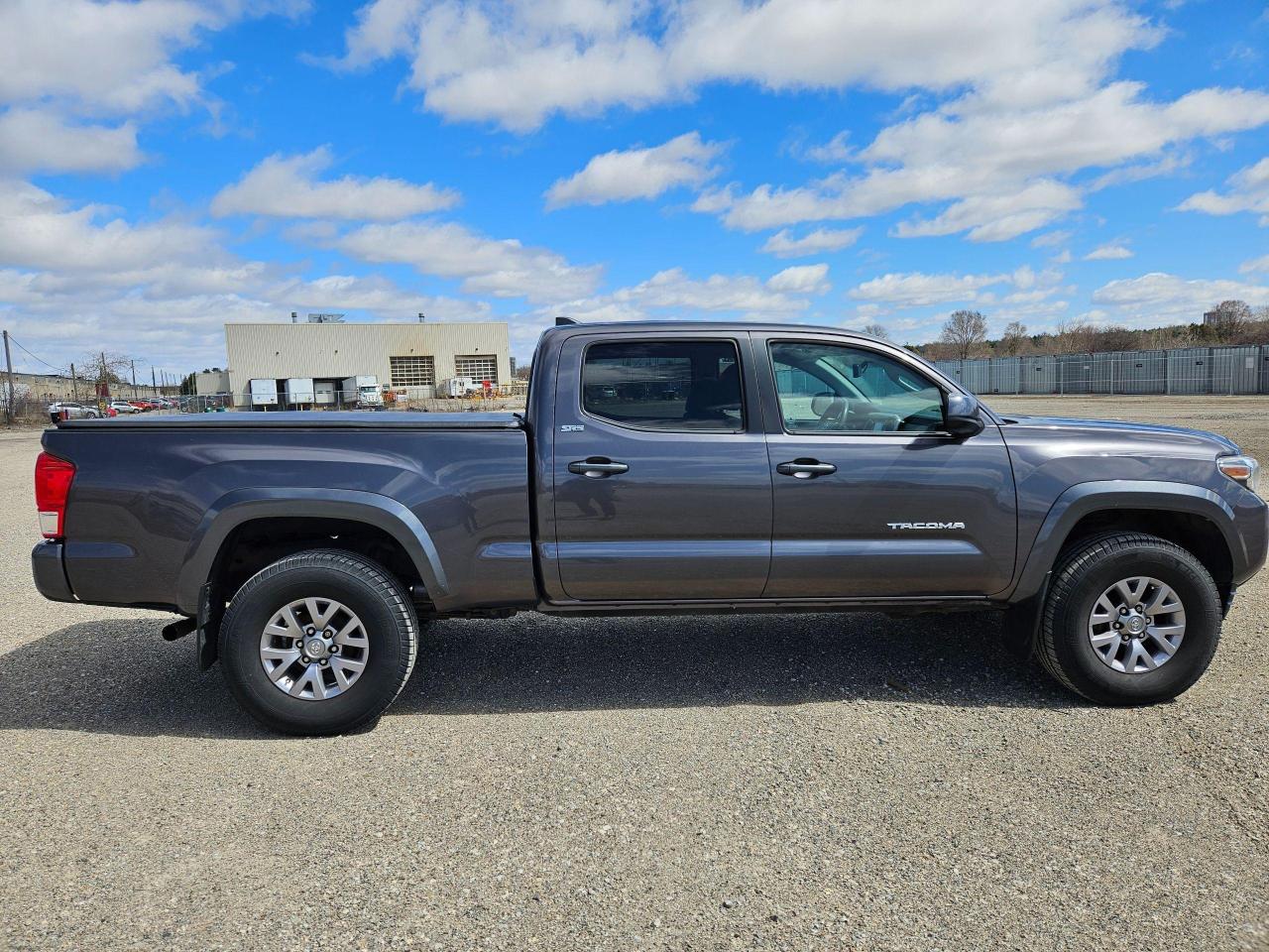 2017 Toyota Tacoma SR5 DOUBLE CAB 4X4 - Photo #7