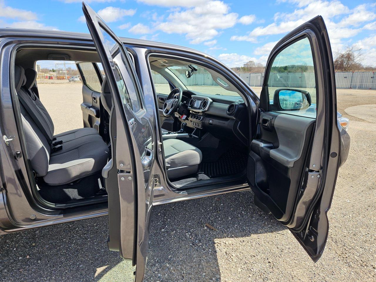 2017 Toyota Tacoma SR5 DOUBLE CAB 4X4 - Photo #14