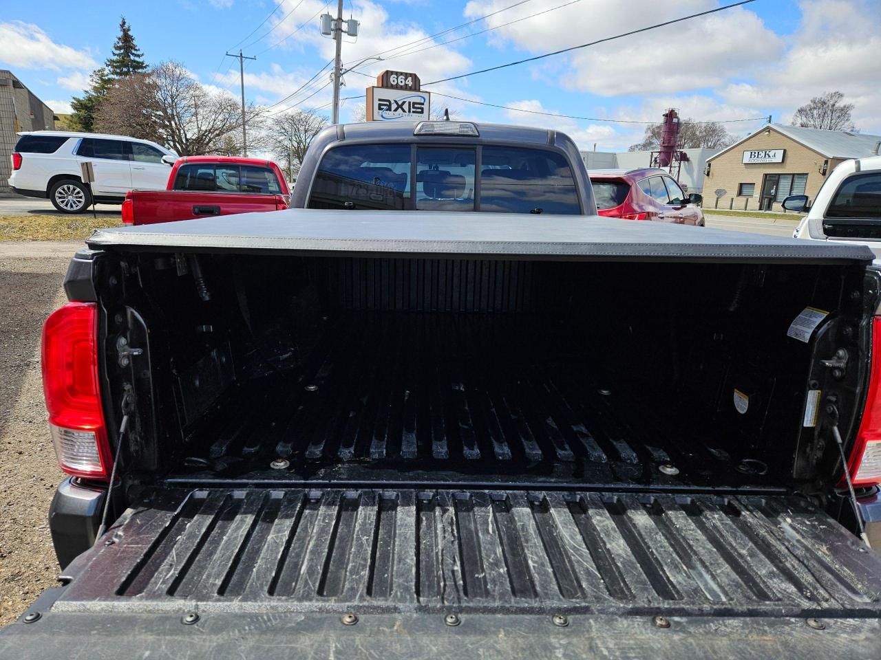 2017 Toyota Tacoma SR5 DOUBLE CAB 4X4 - Photo #16
