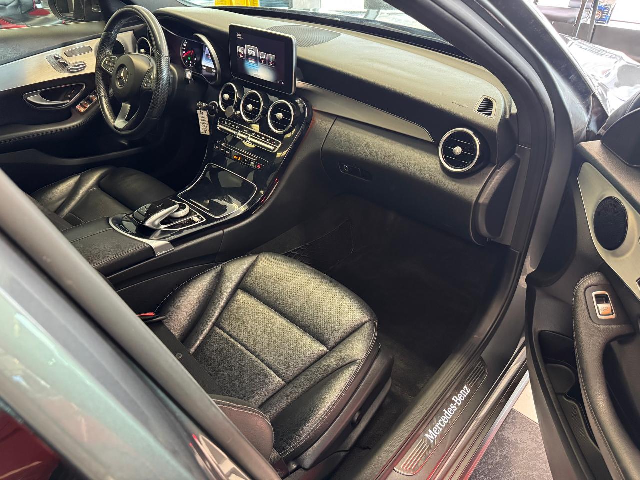 2017 Mercedes-Benz C-Class C300 4MATIC+Pano Roof+New Tires+CLEAN CARFAX - Photo #23