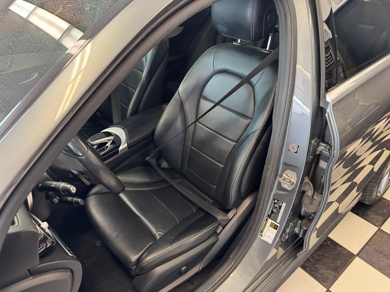 2017 Mercedes-Benz C-Class C300 4MATIC+Pano Roof+New Tires+CLEAN CARFAX - Photo #22