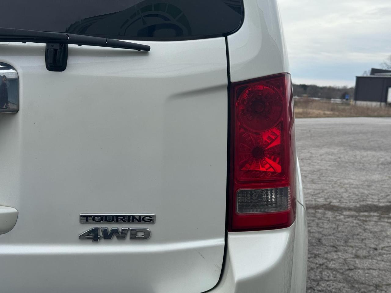 2014 Honda Pilot TOURING 4WD | LEATHER | SUNROOF | NAV | BACKUP CAM Photo5