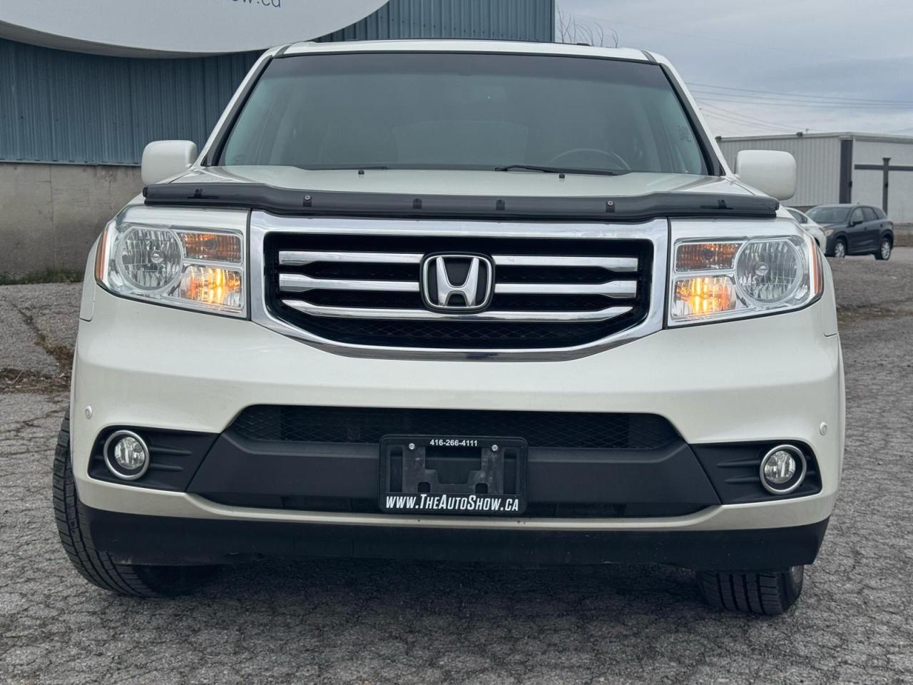 2014 Honda Pilot TOURING 4WD | LEATHER | SUNROOF | NAV | BACKUP CAM Photo2
