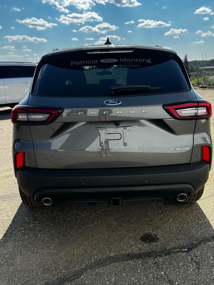 2025 Ford Escape ST-Line Select Photo4