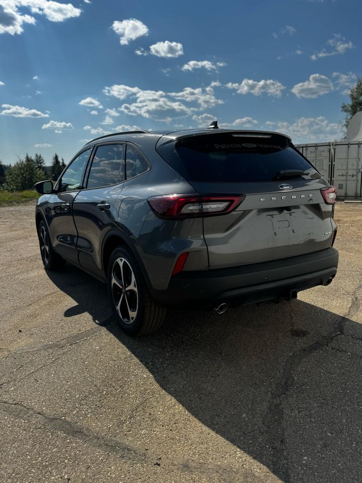 2025 Ford Escape ST-Line Select Photo