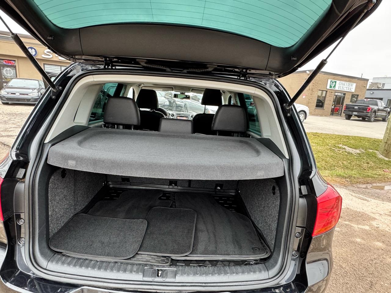 2017 Volkswagen Tiguan COMFORTLINE - Photo #17