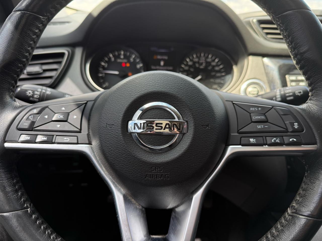 2018 Nissan Qashqai SL | Navigation | Backup Camera | Sunroof - Photo #18