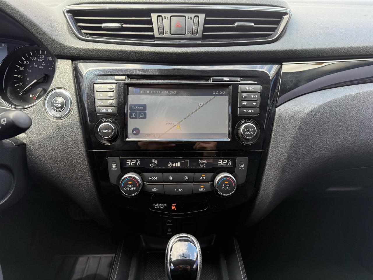2018 Nissan Qashqai SL | Navigation | Backup Camera | Sunroof - Photo #16