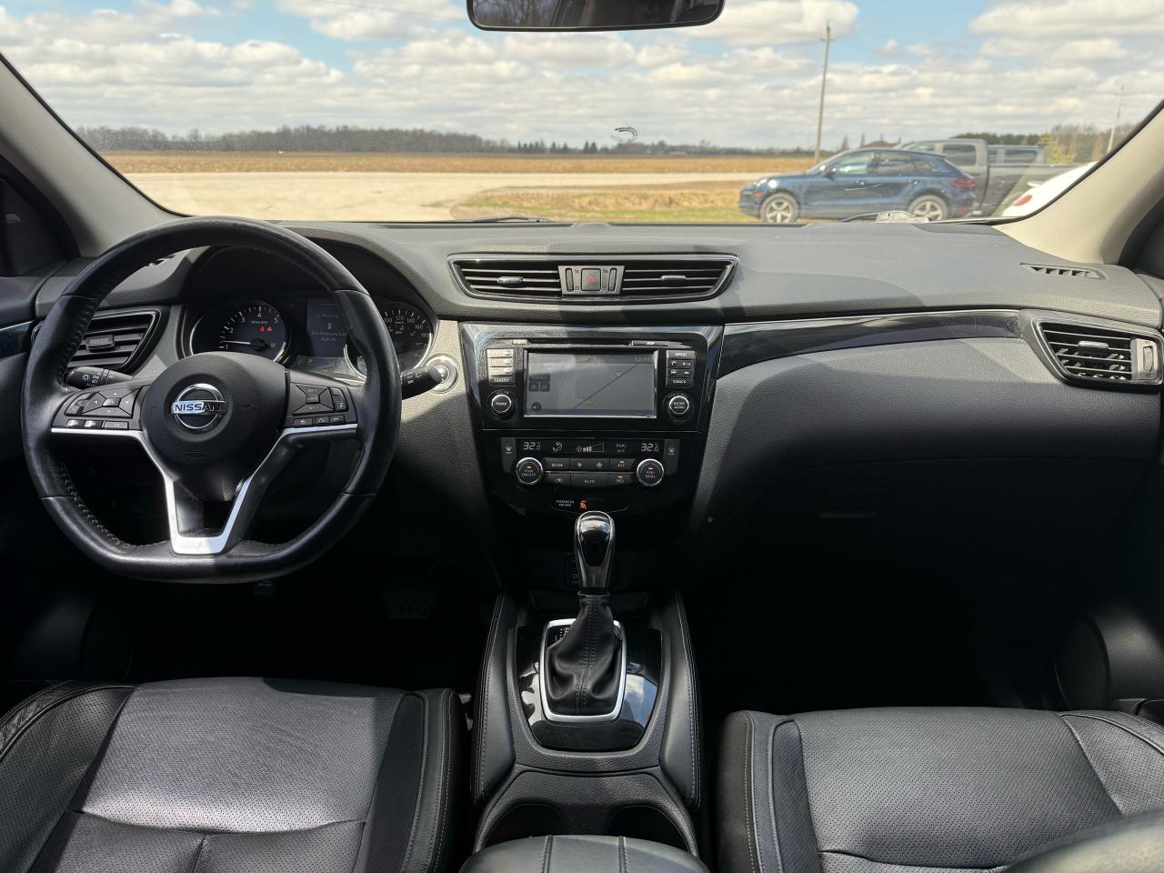 2018 Nissan Qashqai SL | Navigation | Backup Camera | Sunroof - Photo #11