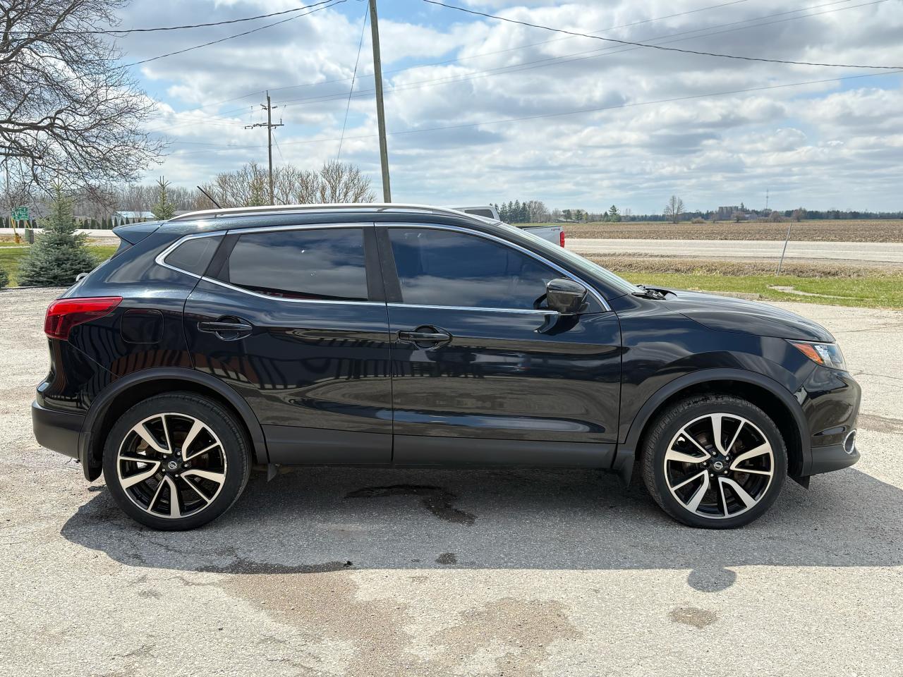 2018 Nissan Qashqai SL | Navigation | Backup Camera | Sunroof - Photo #6