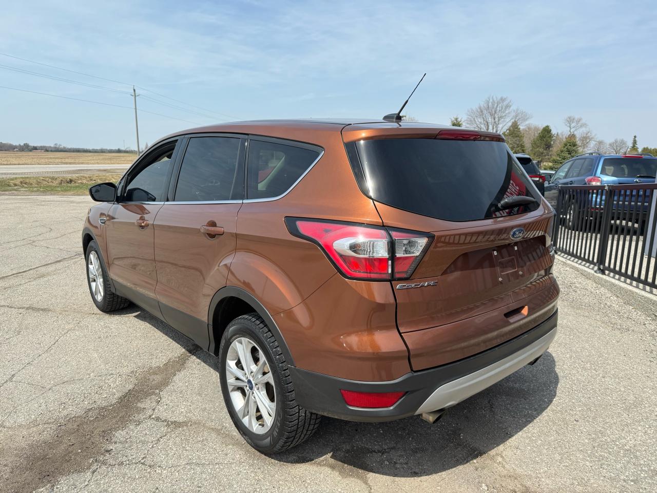 2017 Ford Escape SE | Backup Camera | Heated Seats | Bluetooth - Photo #3