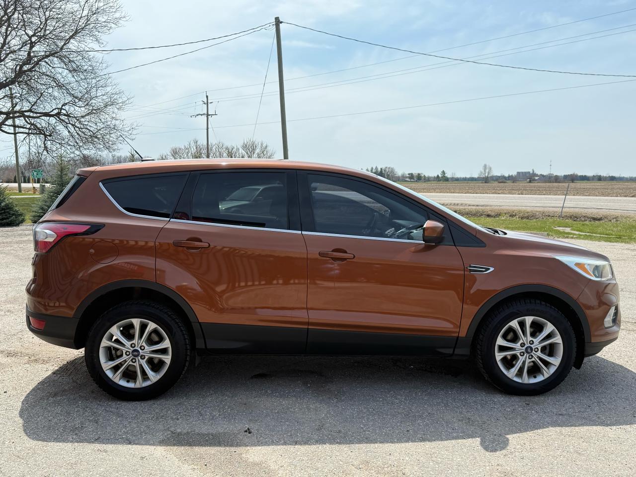 2017 Ford Escape SE | Backup Camera | Heated Seats | Bluetooth - Photo #6