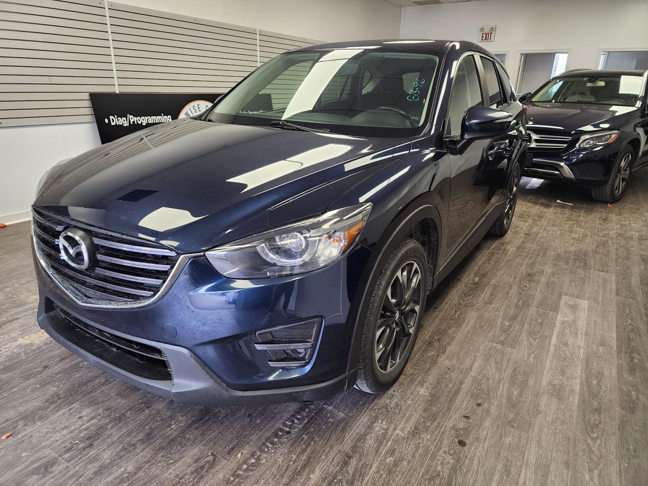 2016 Mazda CX-5 GT - Photo #1
