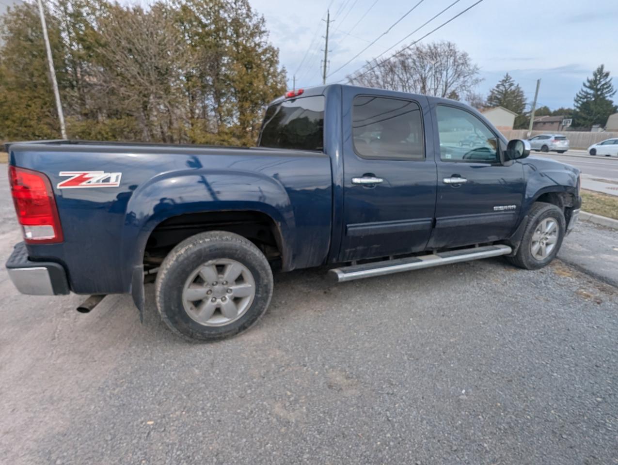 2012 GMC Sierra 1500 4WD CREW CAB 143.5" SLE - Photo #4