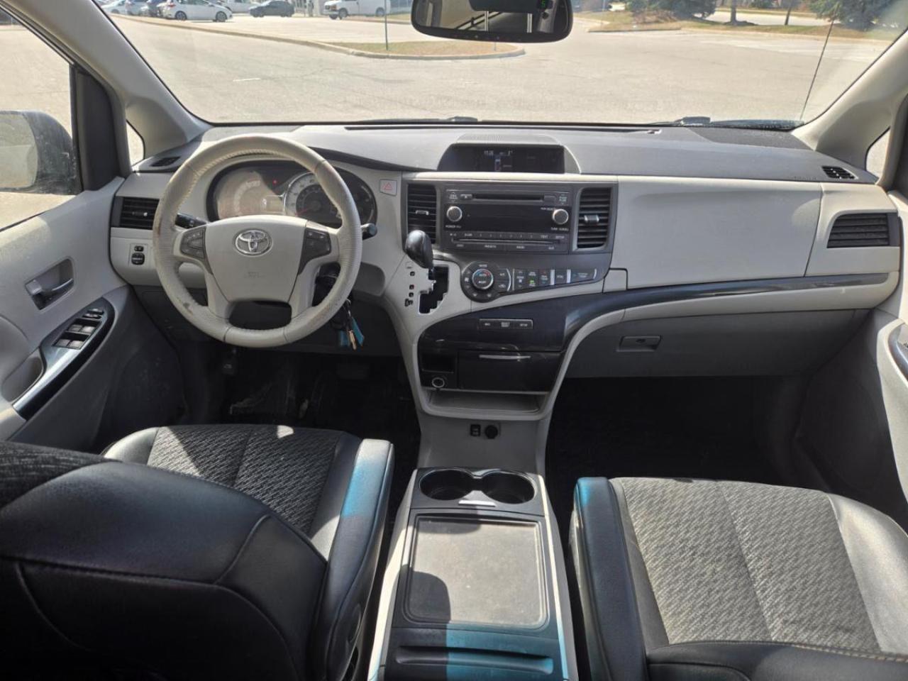 2014 Toyota Sienna 5DR SE 8-PASS FWD - Photo #8