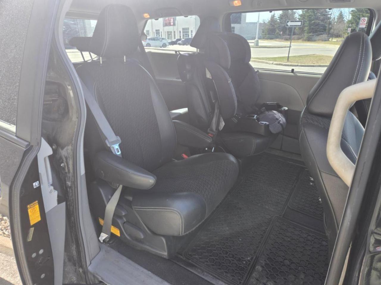 2014 Toyota Sienna 5DR SE 8-PASS FWD - Photo #12