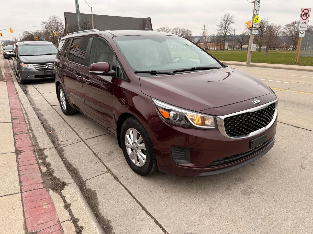 2017 Kia Sedona 4DR WGN LX+ Photo4